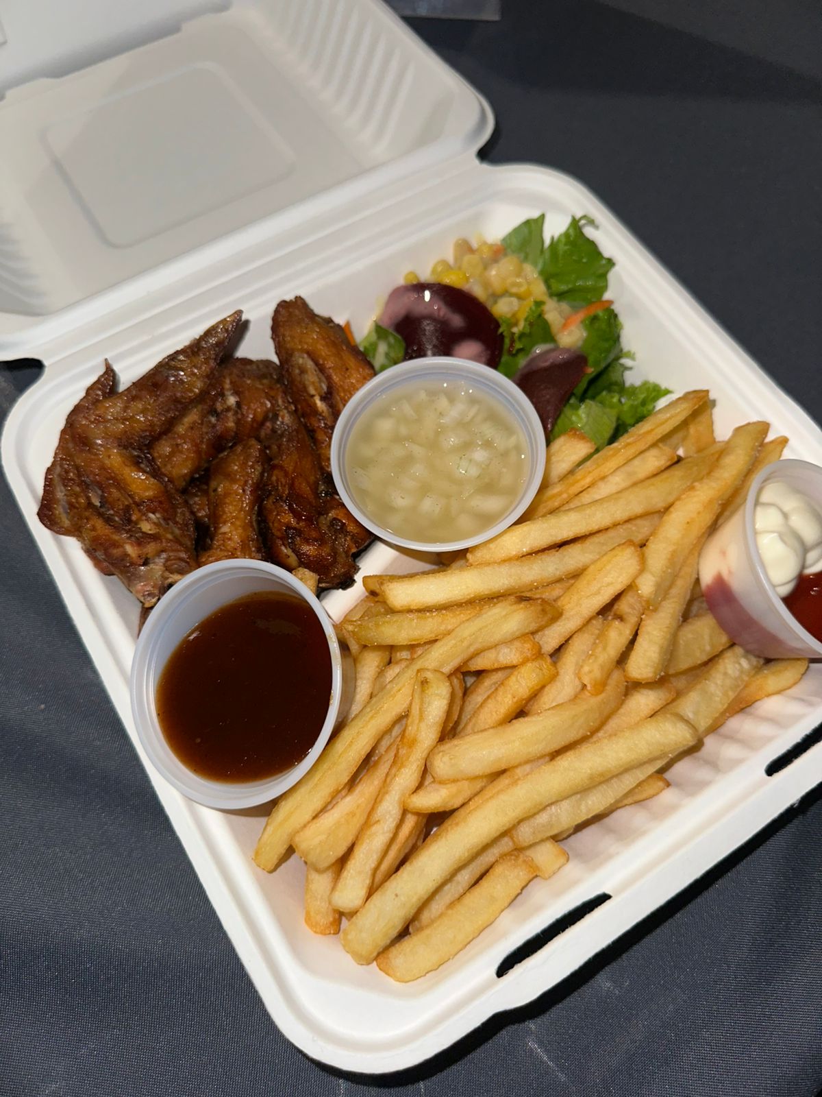 Chicken Wings & Fries